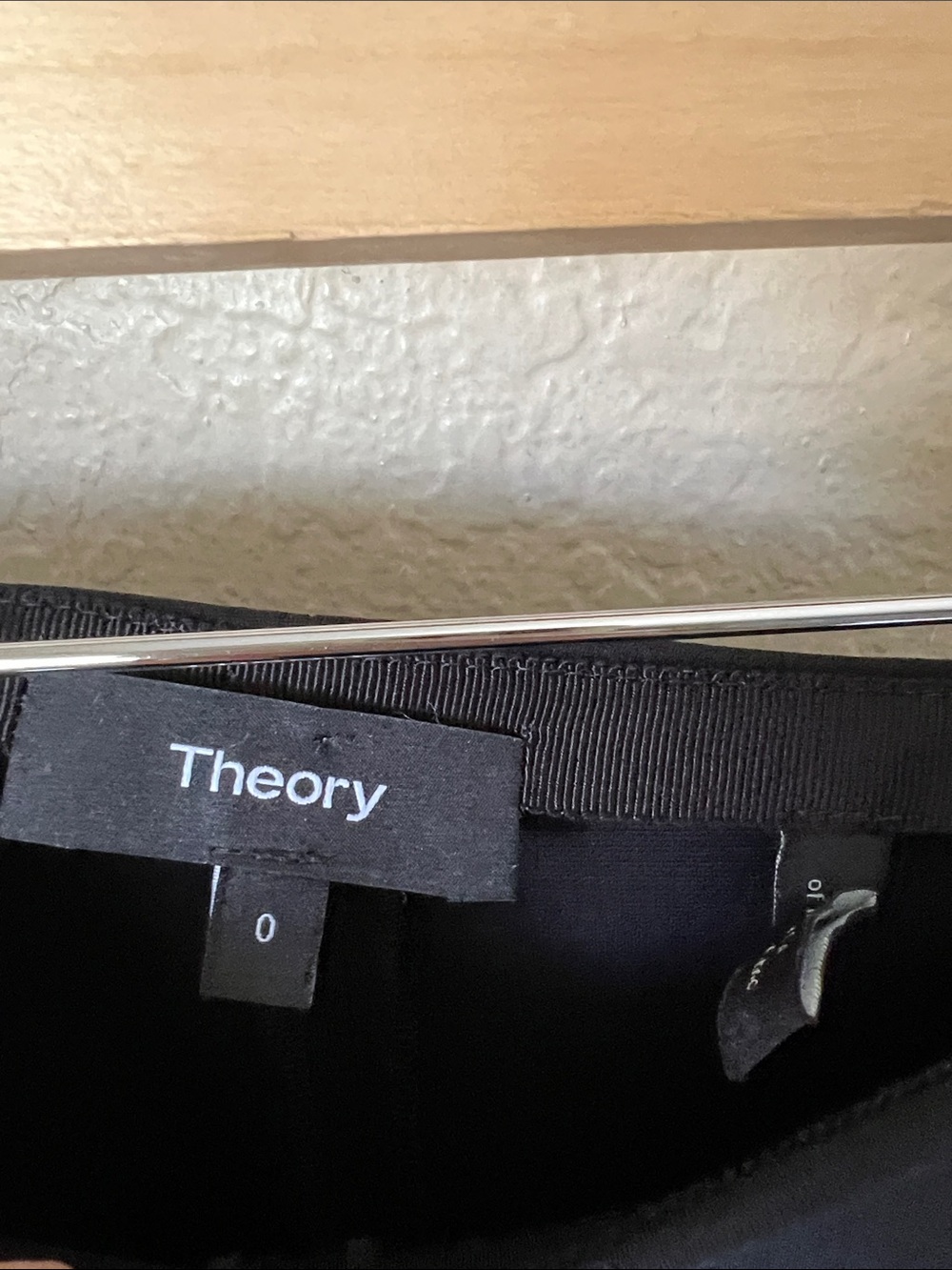 Theory black Demitra admiral crepe flared pants 0 - Picture 5 of 9